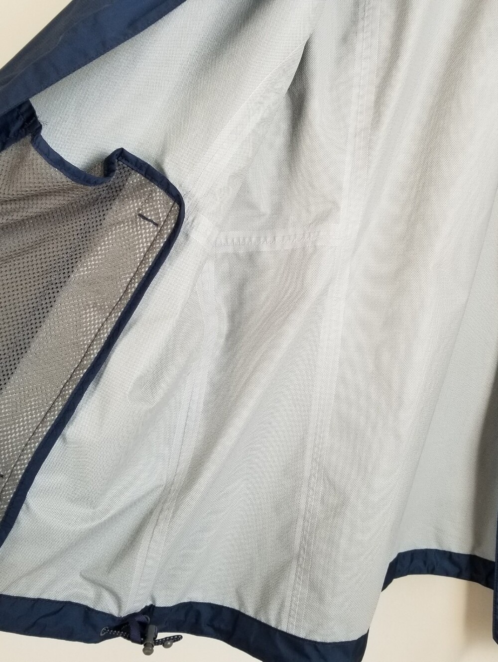 LL Bean Trail Model Rain Jacket Size XL - Picture 9 of 10